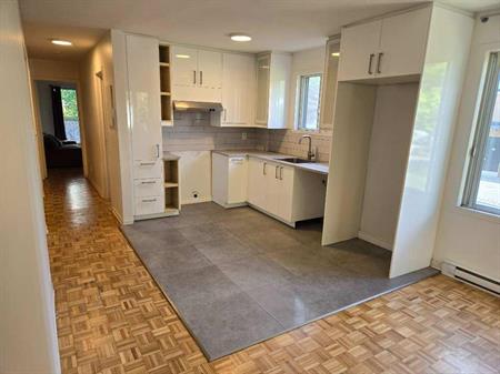 Appartement 5 1/2 Style Condo sur 2 étages