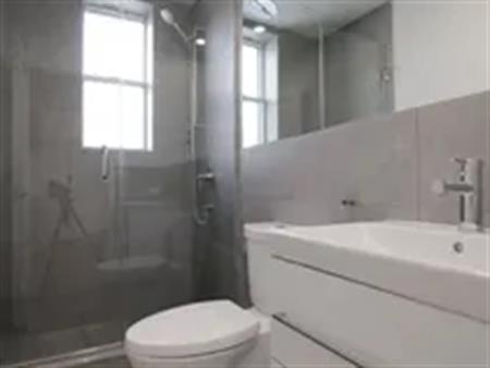 3 rooms apartment of 89m² in Montreal