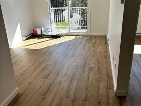 LOGEMENT À LOUER 41/2 REPENTIGNY CENTRE-VILLE NON FUMEUR-PAS D'ANIMAUX RÉNOVÉ