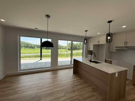APPARTEMENT DE LUXE À LOUER | 4 1/2 AU REZ-DE-CHAUSSÉE