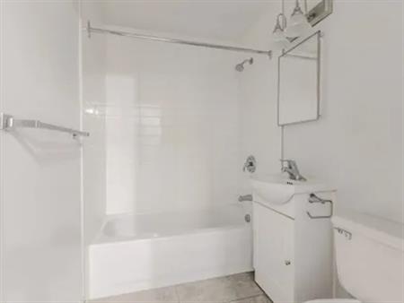 1 room studio of 48m² in Quebec