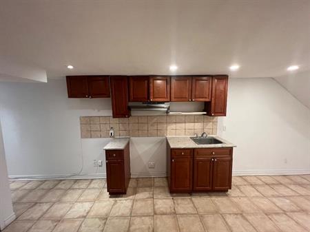 Location 4 1/2 saint -Michel