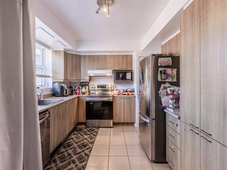 Grande Allée Ouest Appartement 5 ½ à Louer Montcalm / Saint-Sacrement Août 2025