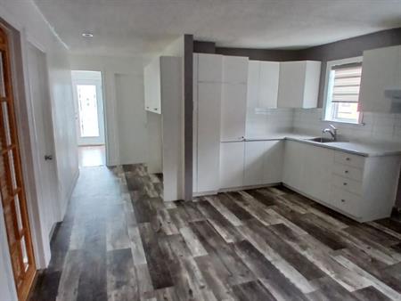 Logement 5.5, 3 Chambres A Louer