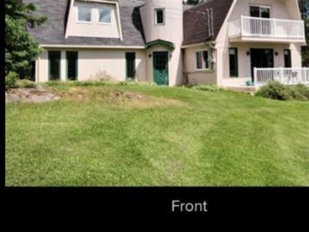 Superbe maison à louer, 10 minutes du centre-ville de Sherbrooke $2,100