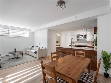Superbe condo 4 1/2 à louer NDG