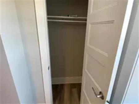 1 room apartment of 57m² in Montreal
