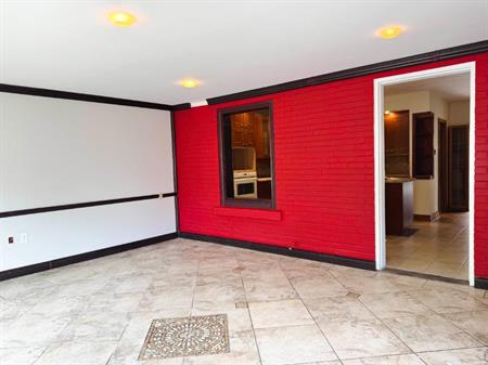 Appartement 5½ spacieux et lumineux – LaSalle / Spacious & Bright 5½ Main Floor Apartment – LaSalle