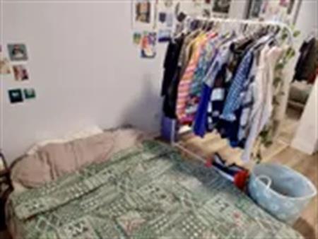 1 room of 30m² in Montreal