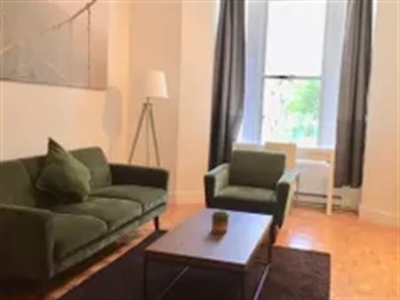 1 room of 45m² in Montreal
