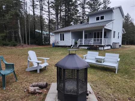 5 rooms house of 146m² in Val-des-Bois