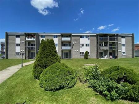 1 room apartment of 84m² in Granby