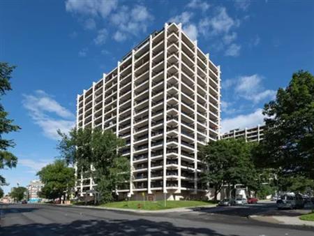 1 room apartment of 68m² in Quebec