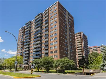 1 room apartment of 60m² in Montreal