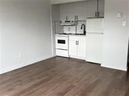 1 room studio of 60m² in Sherbrooke