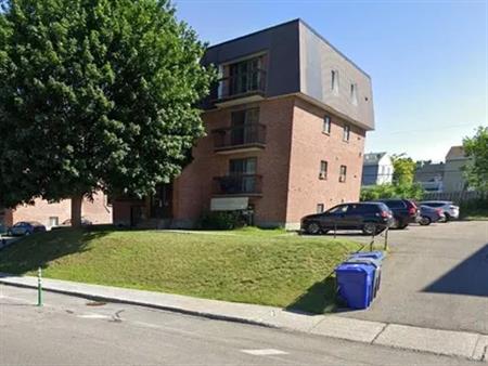 4 rooms apartment of 104m² in Laval (administrative region)