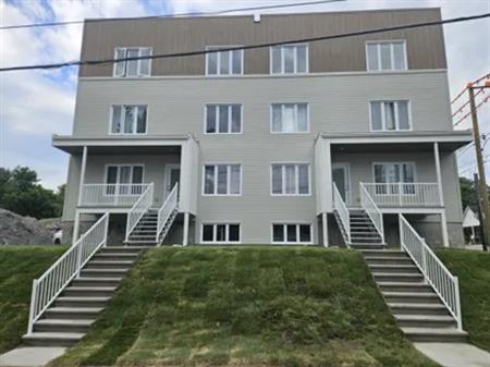 5 rooms apartment of 114m² in Sherbrooke