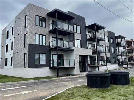 2 rooms apartment of 102m² in Salaberry-de-Valleyfield