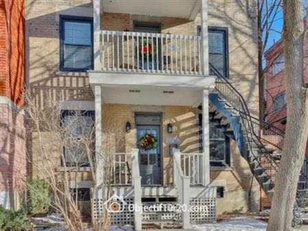 4 rooms apartment of 75m² in Montreal