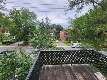 5 rooms apartment of 101m² in Montreal