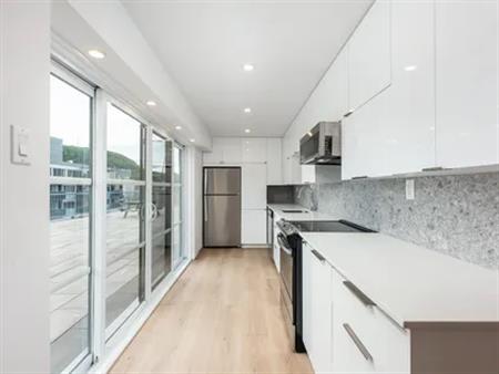 1 room apartment of 147m² in Montreal