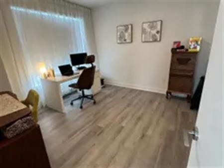 4 rooms apartment of 100m² in Brossard