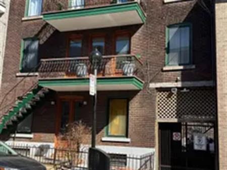 6 rooms apartment of 111m² in Montreal