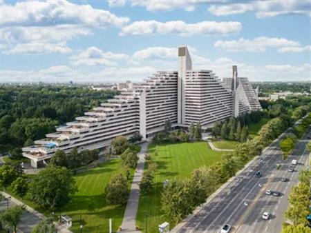 1 room apartment of 104m² in Montreal