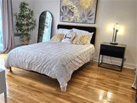 5 rooms apartment of 112m² in Montreal