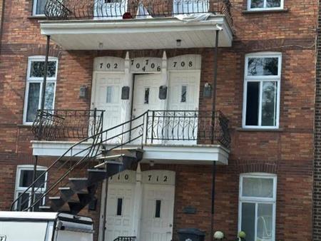 2 CH - 1 SDB - Montréal - $1,196 /mo