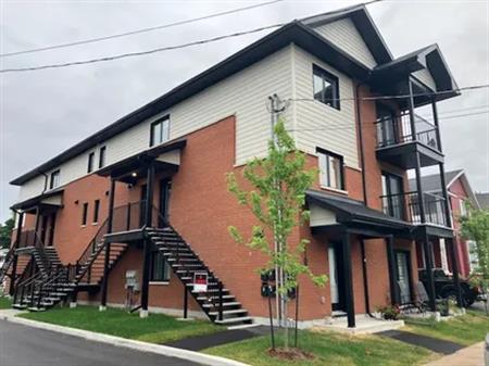 4 rooms apartment of 84m² in Gatineau