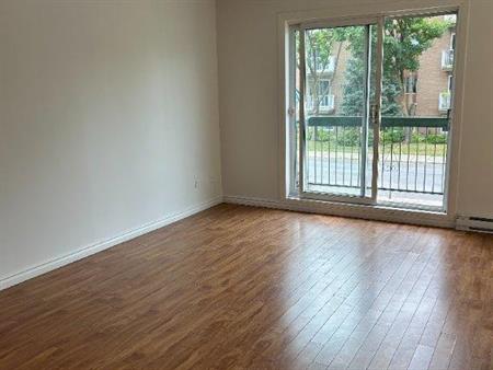 Appartement 4 1/2 à louer - Longueuil - Disponible