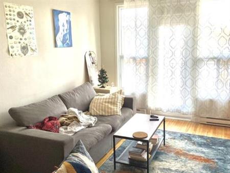 3 1/2 - Montréal (Côte-des-Neiges) - 1 325 $/mois