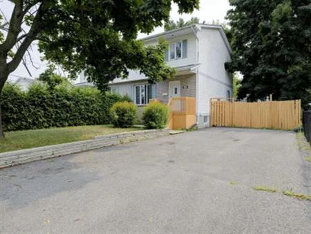 8 rooms house of 118m² in Gatineau