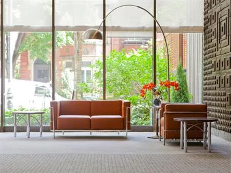 5 rooms apartment of 105m² in Montreal