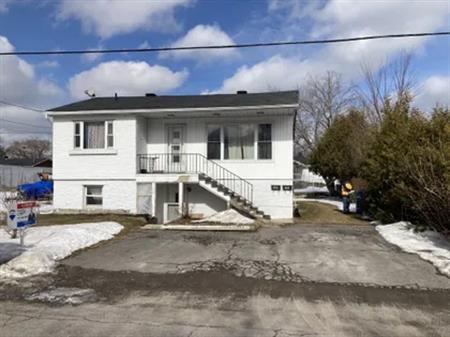 1 room of 37m² in Gatineau