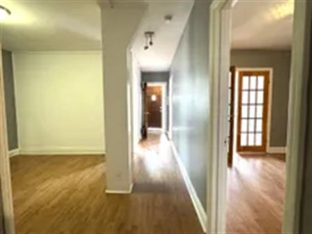 4 rooms apartment of 76m² in Montreal
