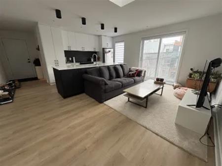 6 rooms apartment of 111m² in Montreal