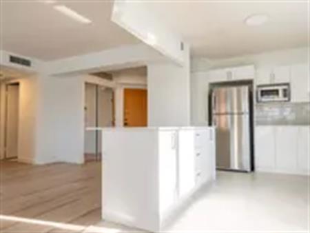 4 rooms apartment of 96m² in Montreal