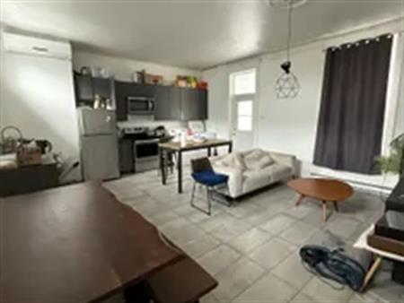 5 rooms apartment of 119m² in Montreal