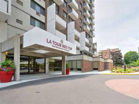 1 room apartment of 54m² in Côte Saint-Luc