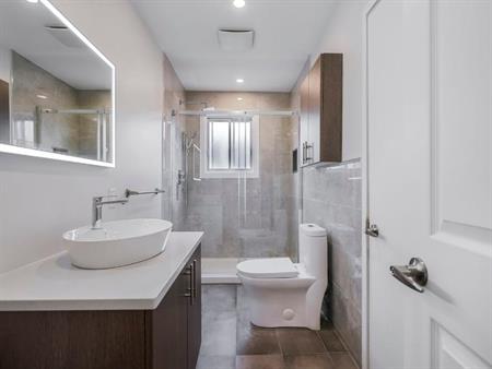 5 ½ à louer – Villeray ✨ Complètement rénové – 1023 pi² Disponible dès maintenant! 2 250 $ / mois