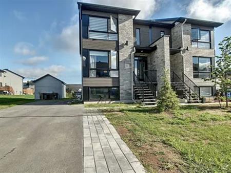 5 rooms house of 119m² in Gatineau