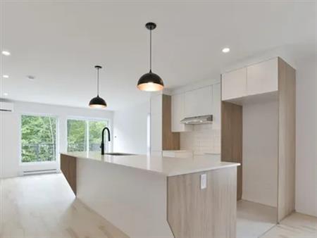 5 rooms apartment of 146m² in Saint-Jérôme