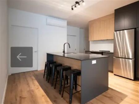 4 rooms apartment of 90m² in Montreal