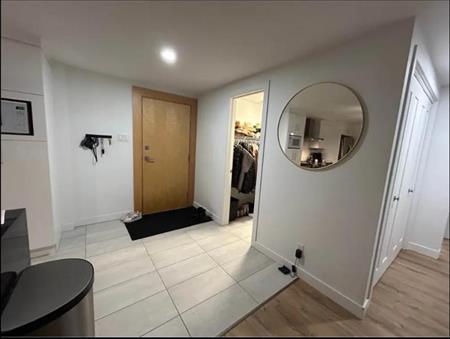 Appartement condo locatif 4 1/2