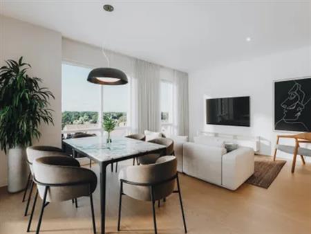 5 rooms apartment of 141m² in Pointe-Claire