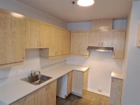 3 1/2 RENOVER, Saint-Eustache avec clientèle 55+ ans