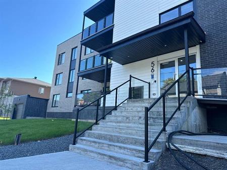 5½ à louer à Laval | 2 SDB | GARAGE | INTERNET | ASCENSEUR | RANGEMENT | 1er décembre 2025