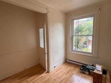 5156 Érables, Appartement 3.5 lumineux dans le Plateau